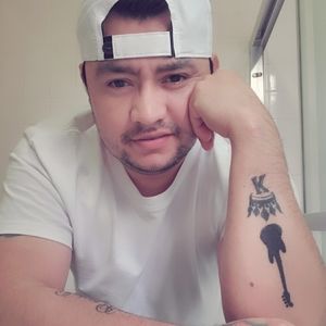 Meet your Posher, Hector elbambino